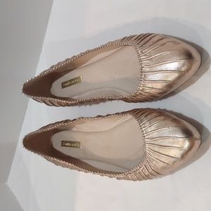 Louise et Cie Lo Ashlin Flats Slip on Size 11M Rose Gold Metallic